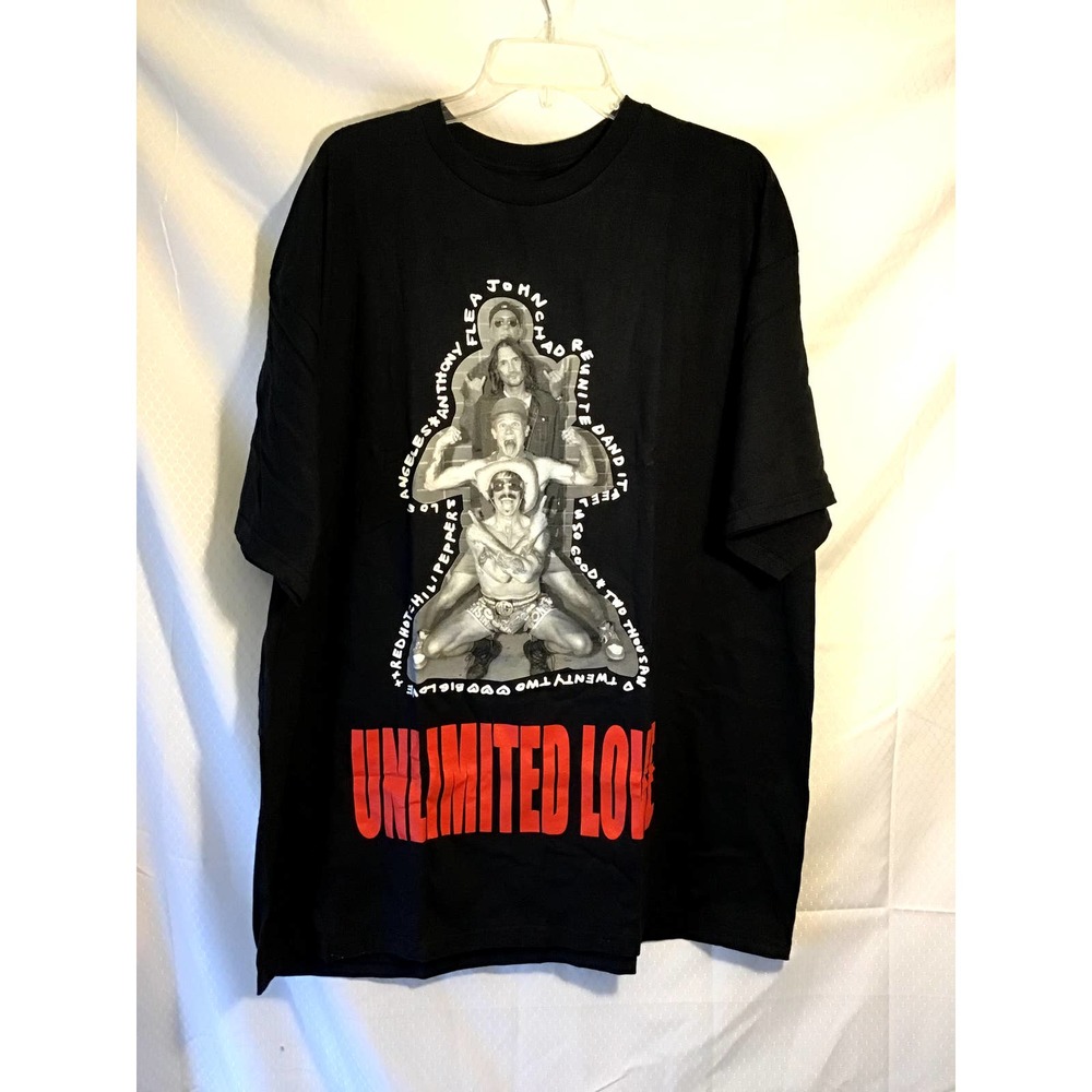 Special Edition of Red Hot Chilli Peppers Box with T-Shirt and CD UNLIMITED LOVE